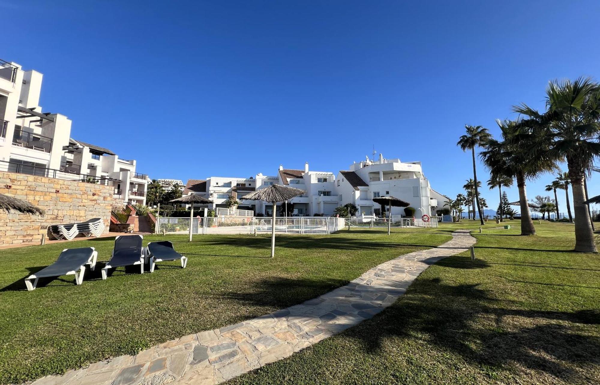 Sunrise Beach Front - Casares Del Mar Eksteriør billede