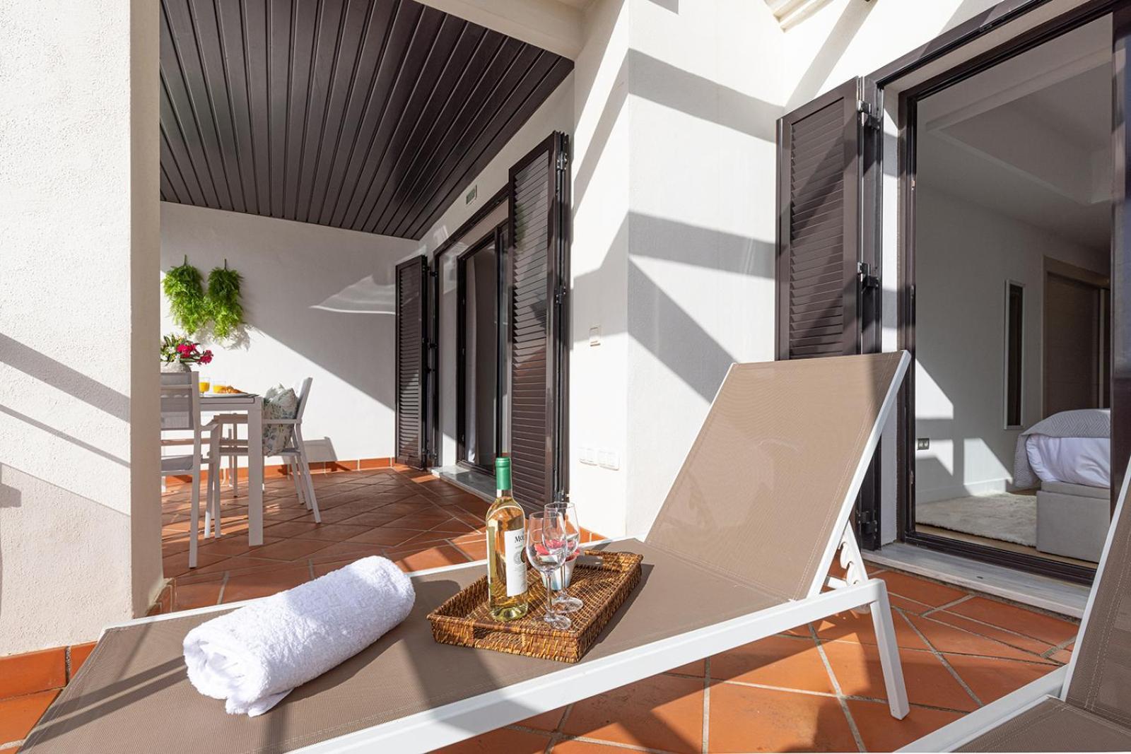 Sunrise Beach Front - Casares Del Mar Eksteriør billede