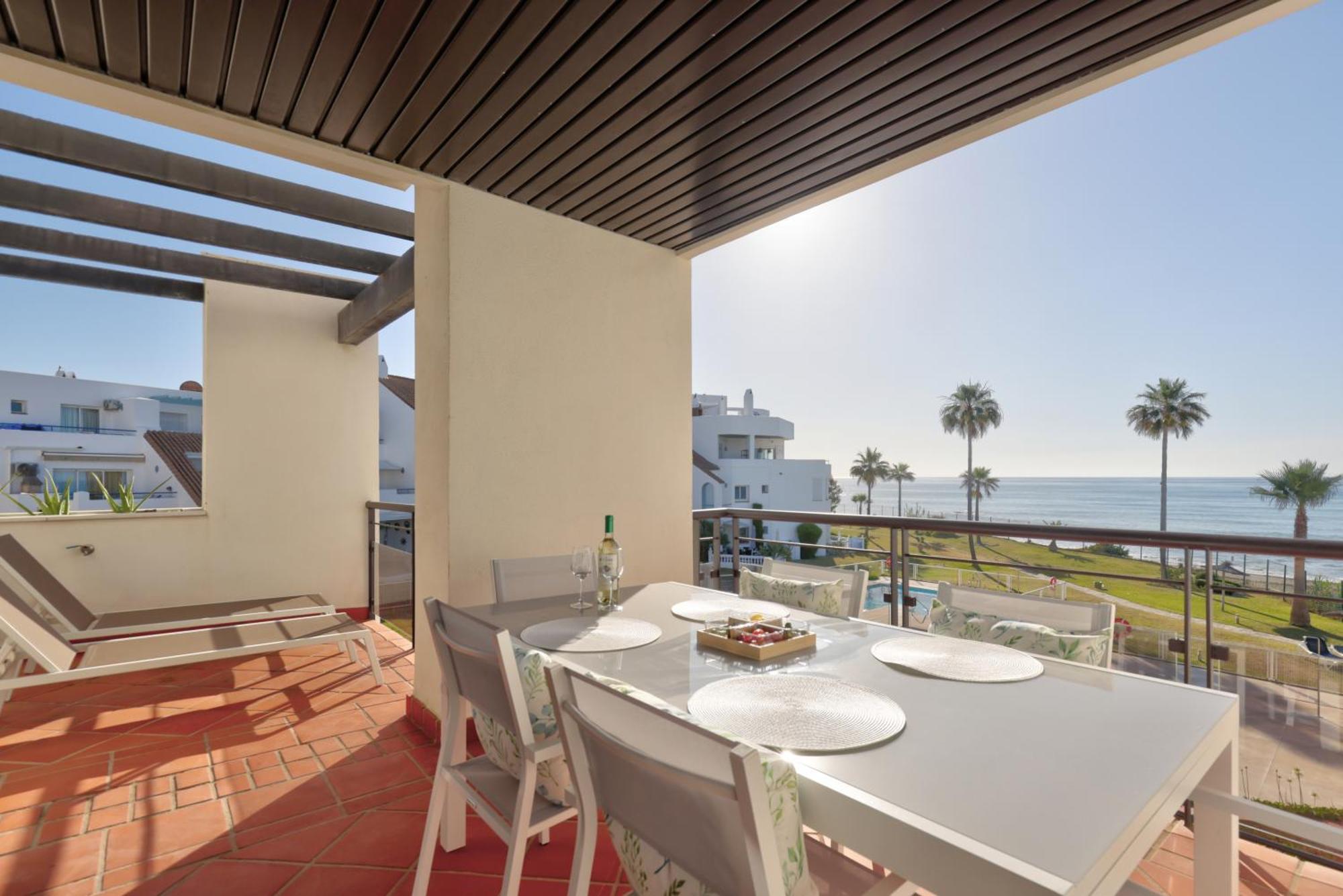 Sunrise Beach Front - Casares Del Mar Eksteriør billede