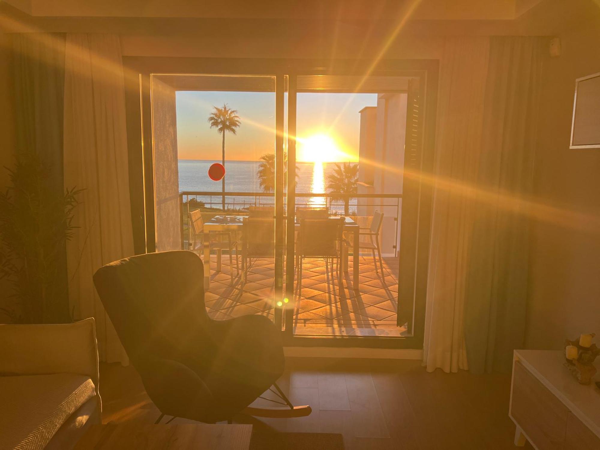 Sunrise Beach Front - Casares Del Mar Eksteriør billede